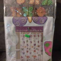 Better Home Butterfly Shower Curtain & Resin Hook Set 70"x72" New Polyester