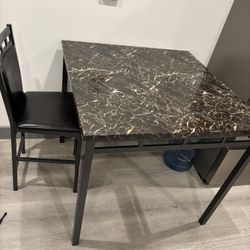 5 Piece Dining Set – Table + 4 Chairs