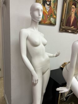 Mannequins
