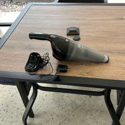 Black & Decker Vacuum 
