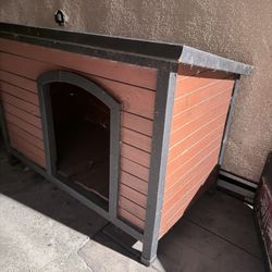 Dogs House 