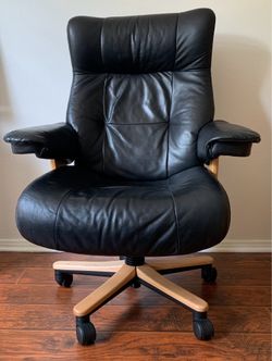 Danish Leather Reclining & Adj High/lower  Hjellegjerdel Mobler Chair.