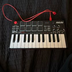 MPK Mini Play Akai Professional