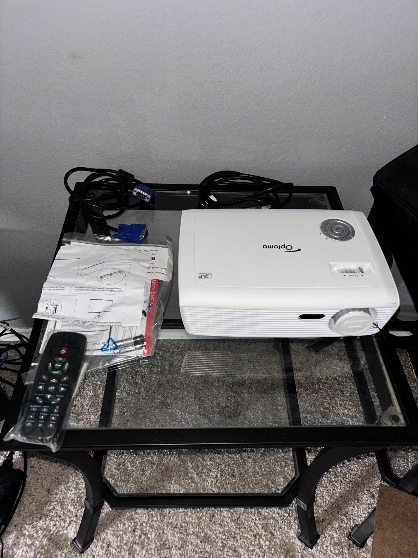 OPTOMA PROJECTOR W HDMI