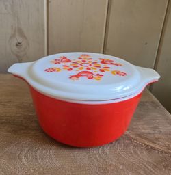 Vitamin pyrex "friendship " casserole  1.5qt