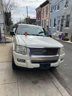 2008 Ford Explorer xlt 3 Row