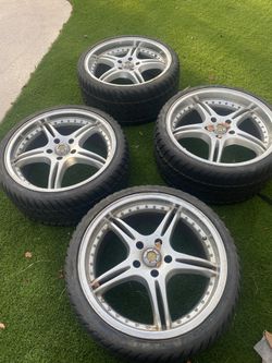 19" Rims and Tires Staggered
