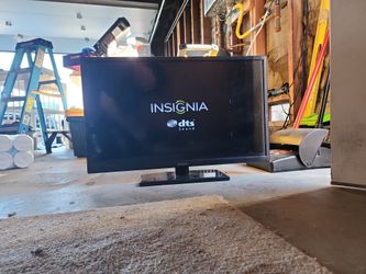 32" LED Flat Screen TV