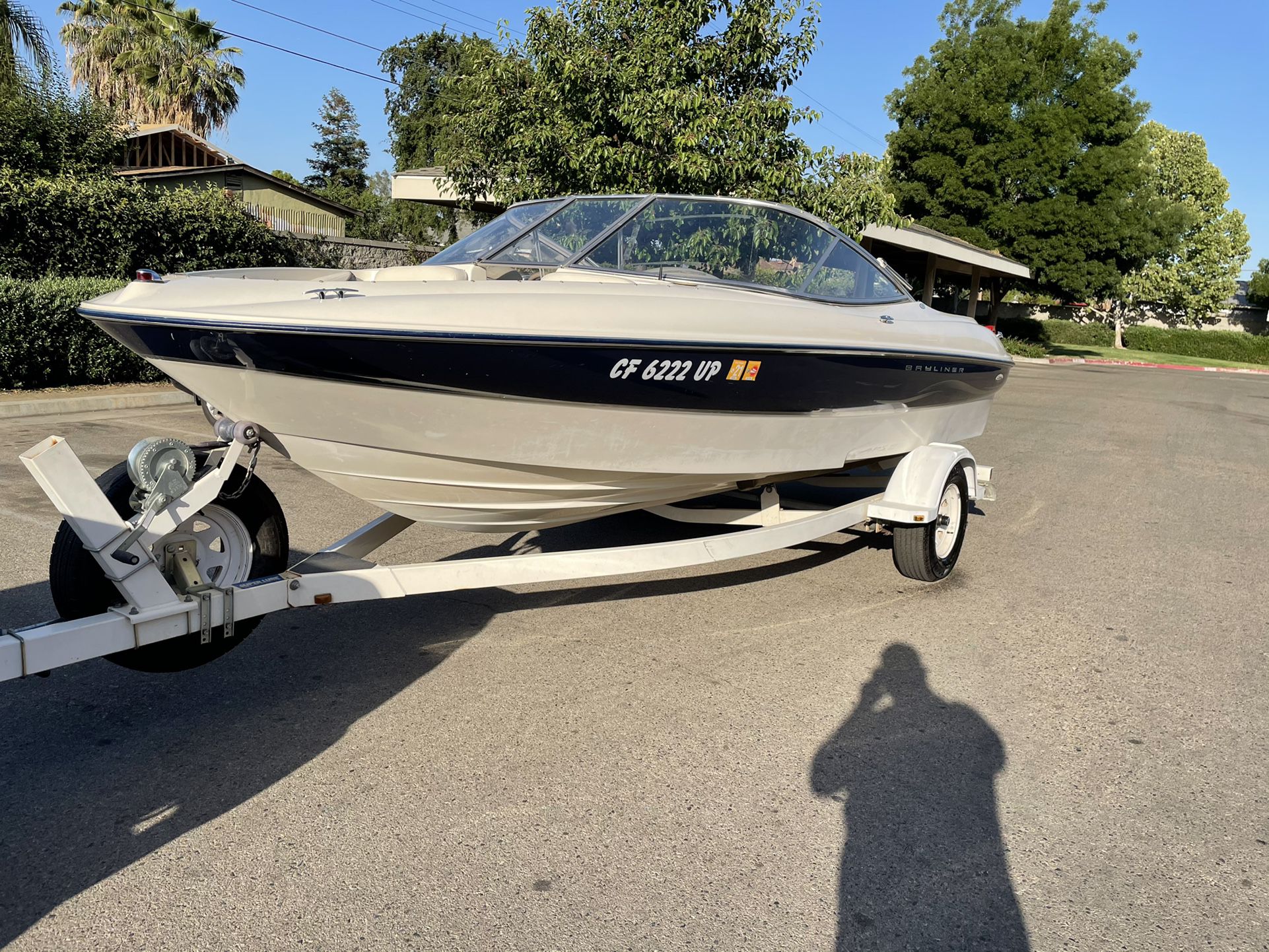 Photo 2002 Capri Bayliner Sport Limited With 202 Hours Clean Tittle On Vessel Tittle To Both Trailer And Vessal Well Maintenced Super Clean 19ft In Lenght