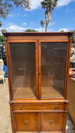 Vintage cabinet