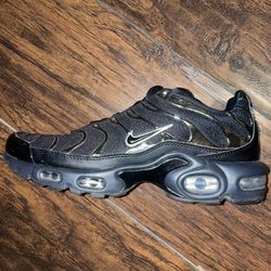 Women’s NIKE Air Max Plus SE 