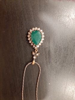 Vintage Style green teardrop pendant necklace