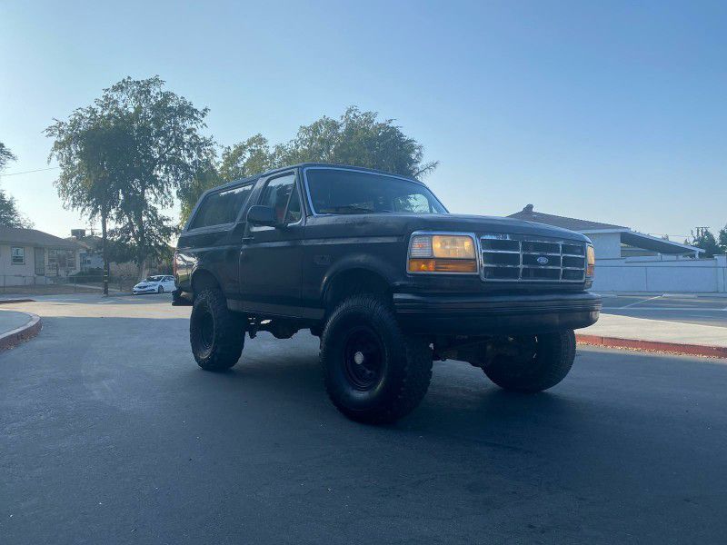 1993 Ford Bronco Xlt....not For Parts 