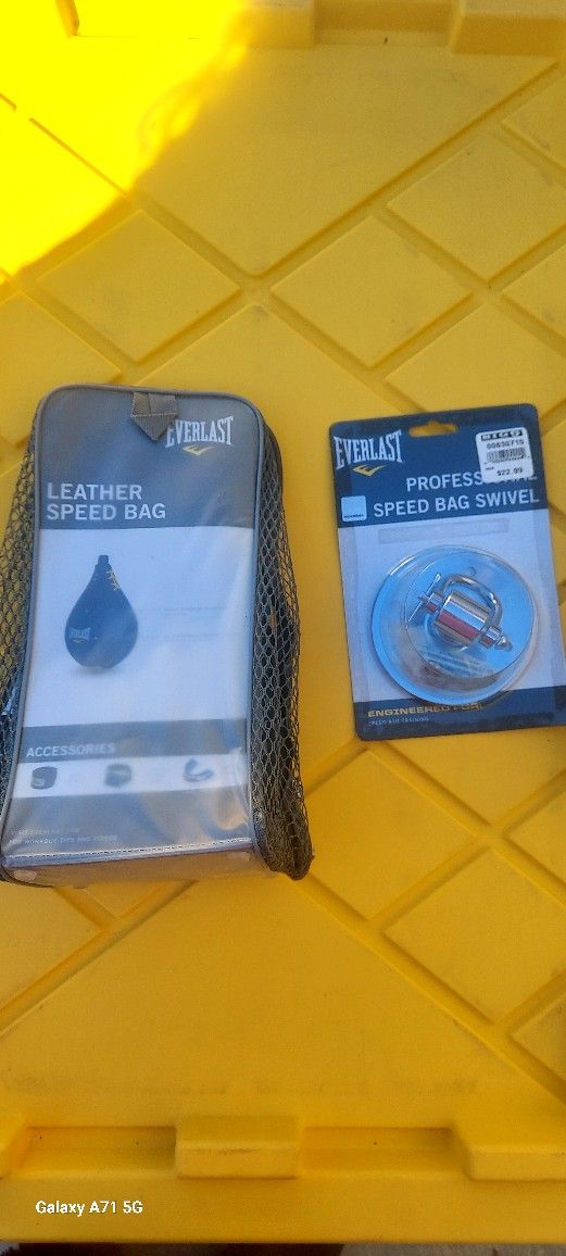 HANGING PUNCHING BAG