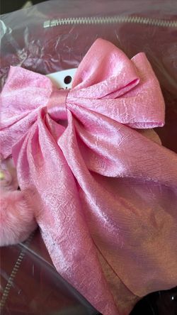 Pink bow