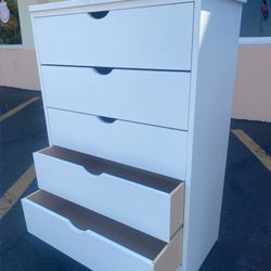 5 Drawer Dresser