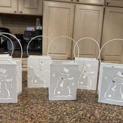 6 White Metal Christmas Decoration Candle Holders