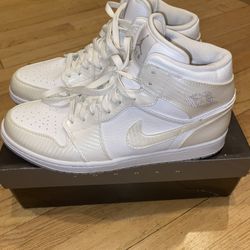 Air Jordan 1’s Phat. White Wolf Grey