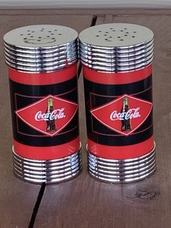 Coca Cola shakers