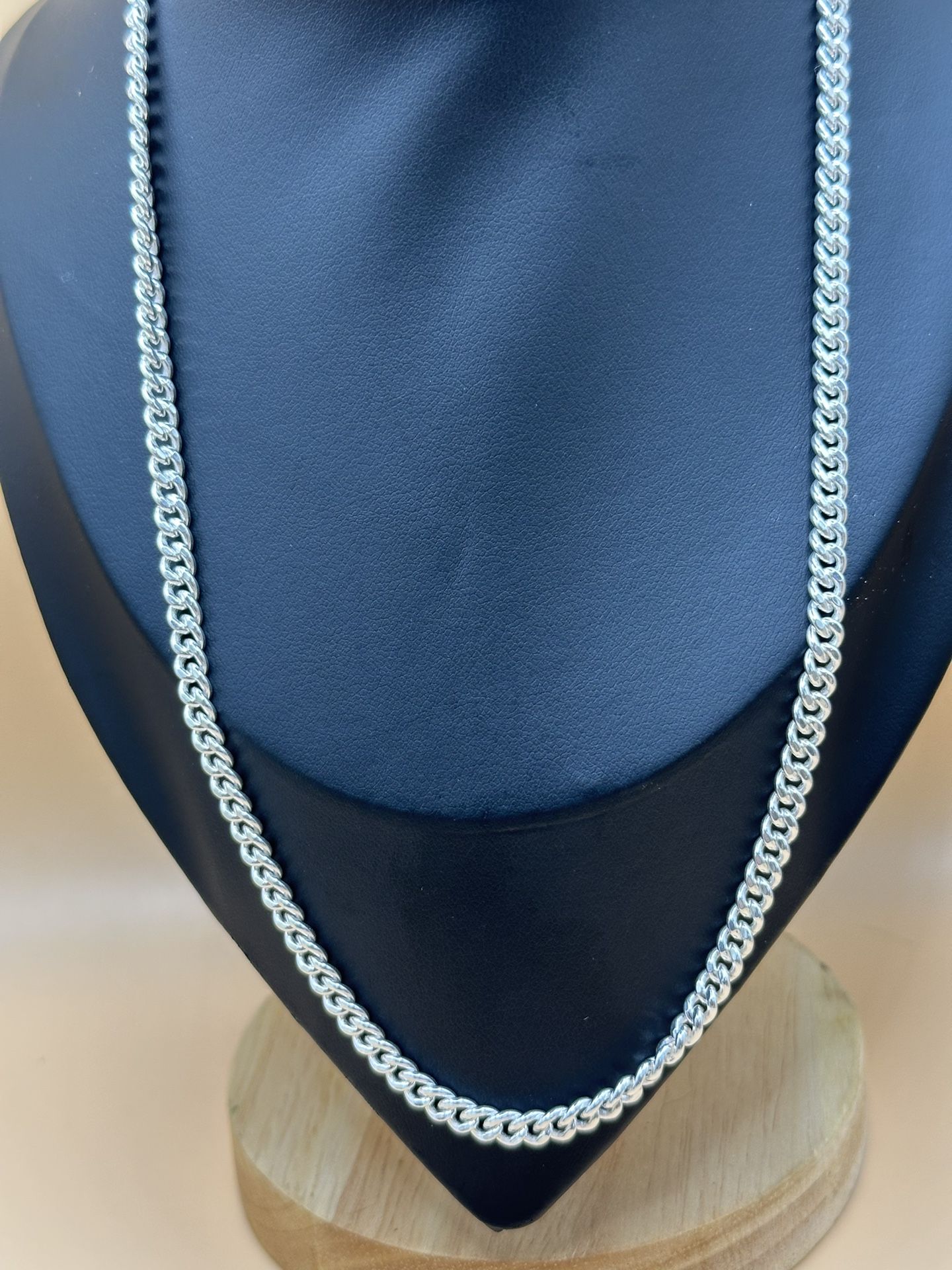 New 999 Fine Silver Cuban Chain 22” Long Weighs 33.68 Grams Brilliant