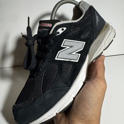 New Balance 990 v3 “Black White” Boy’s Size 5.5