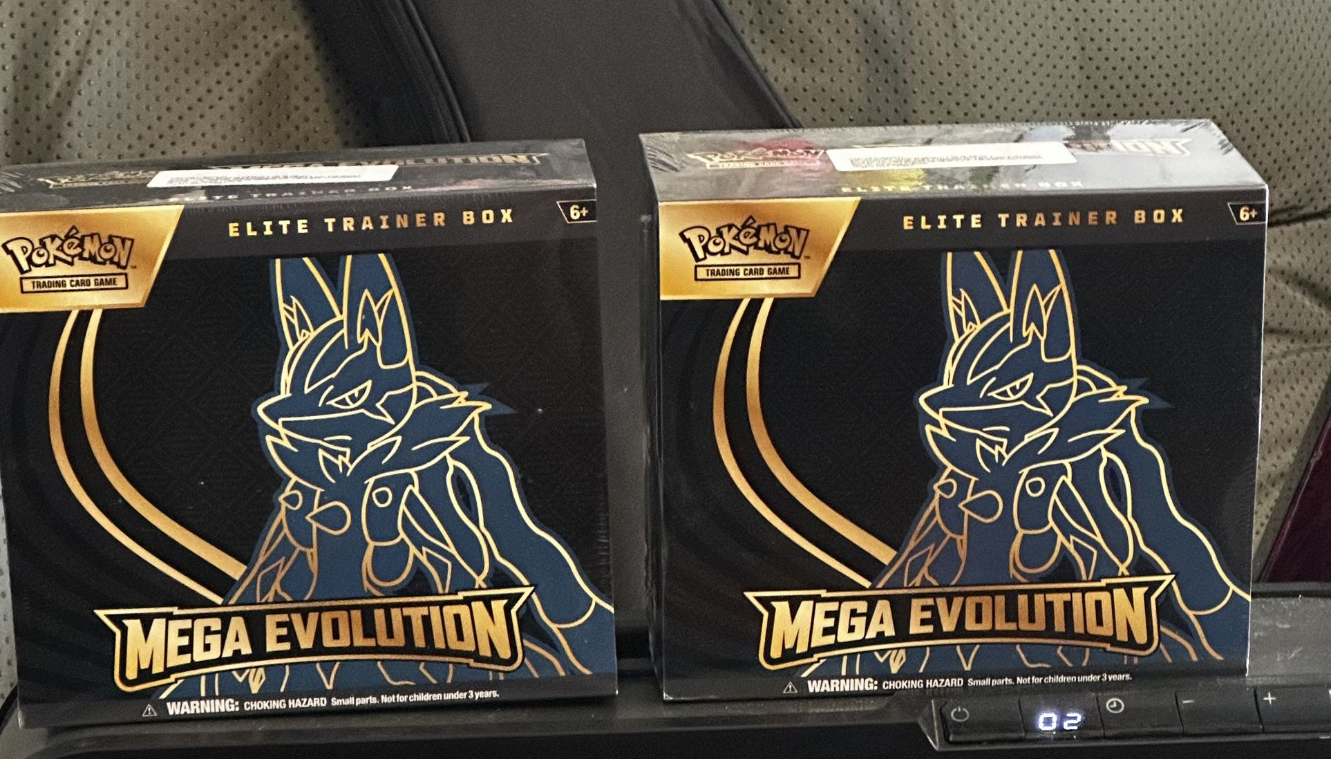 Pokemon Mega Evolutions Lucario ETB Elite Trainer Box