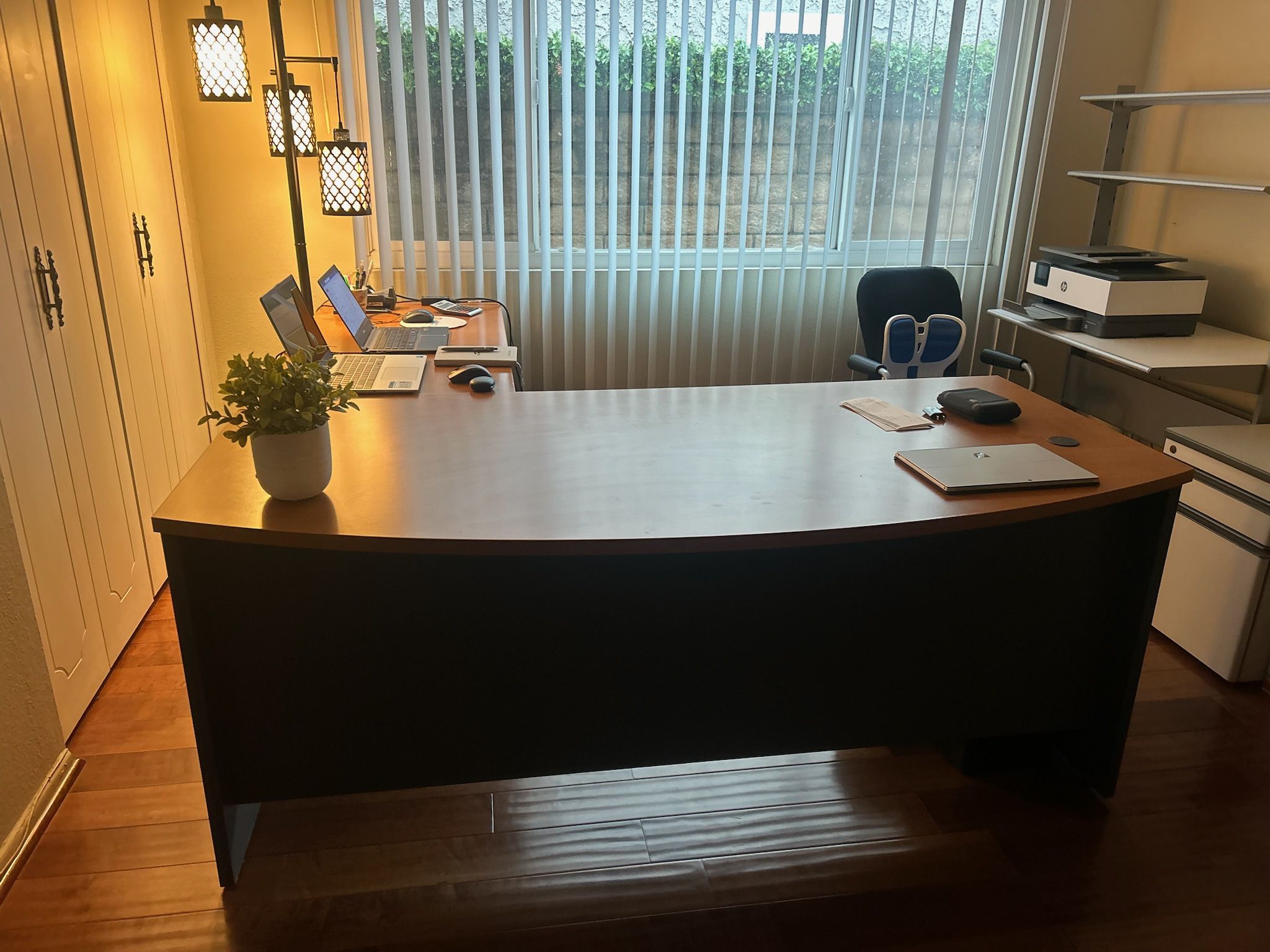 Office Furniture - Desk