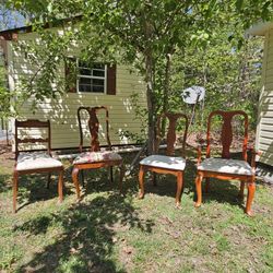 Set of 4 Various Wooden Dining Room Chairs with Covered Padded Seats Wedding Chairs in good condition. 

Pickup just outside of Denton in Burrsville, 