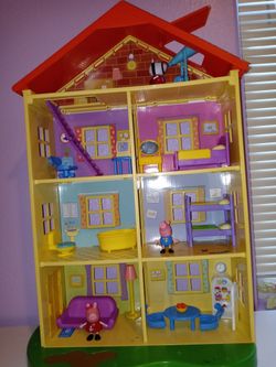 Peppa pig lights and best sale sounds family home playset