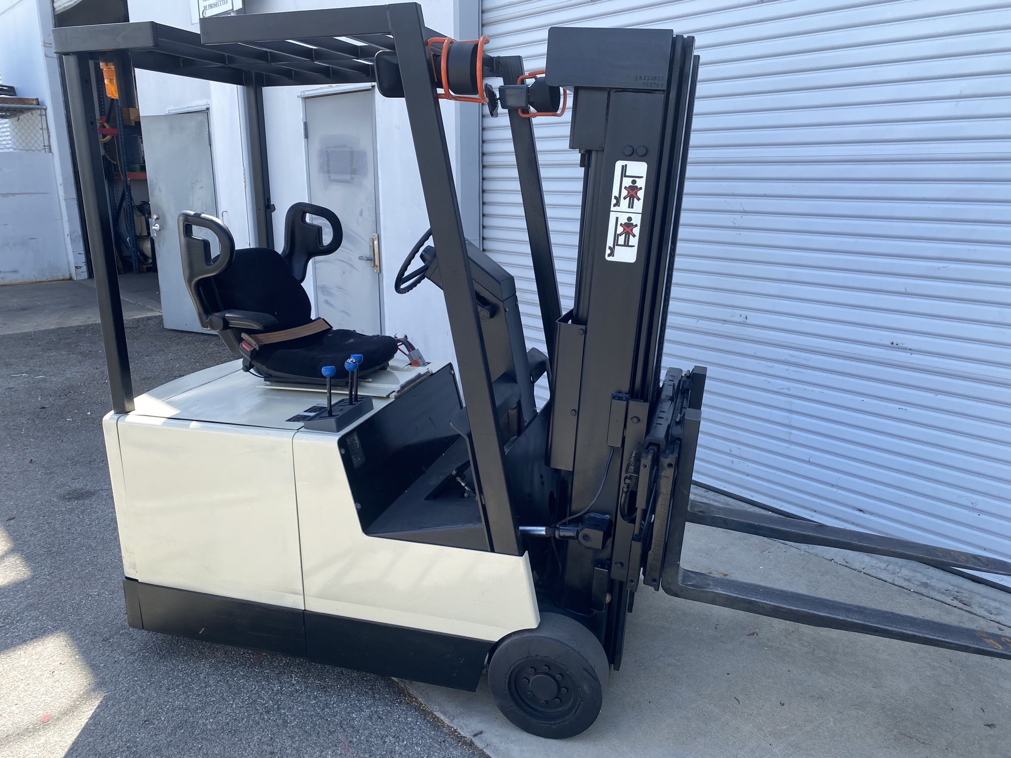 Electric Forklift