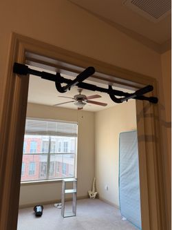 Pull up bar