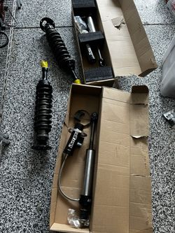 Fabtech Dirt Logic Tacoma Coilovers And Shocks