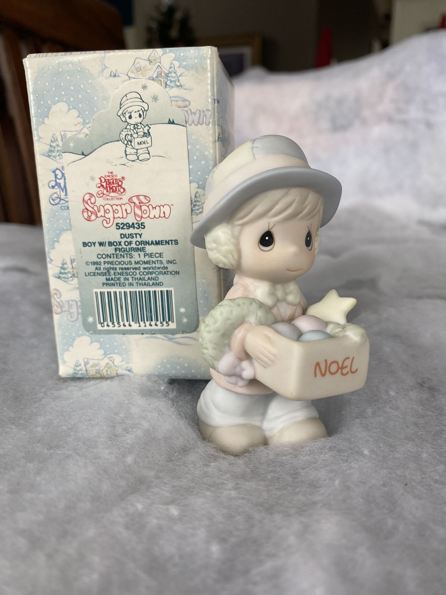 Retired Precious Moments Sugar Town Dusty Boy With Box Of Ornaments Figurine 1992 Edition