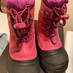 The North Face Alpenglow IV Youth Snow Boots Size 12