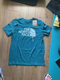 The North Face Men’s Short-sleeved cotton T-shirt, super comfortable, size M New