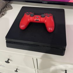 PS4 Slim Edition
