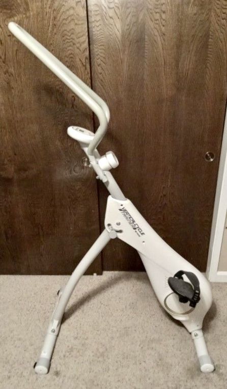 FITNATION “Vertical Cycle Trainer”