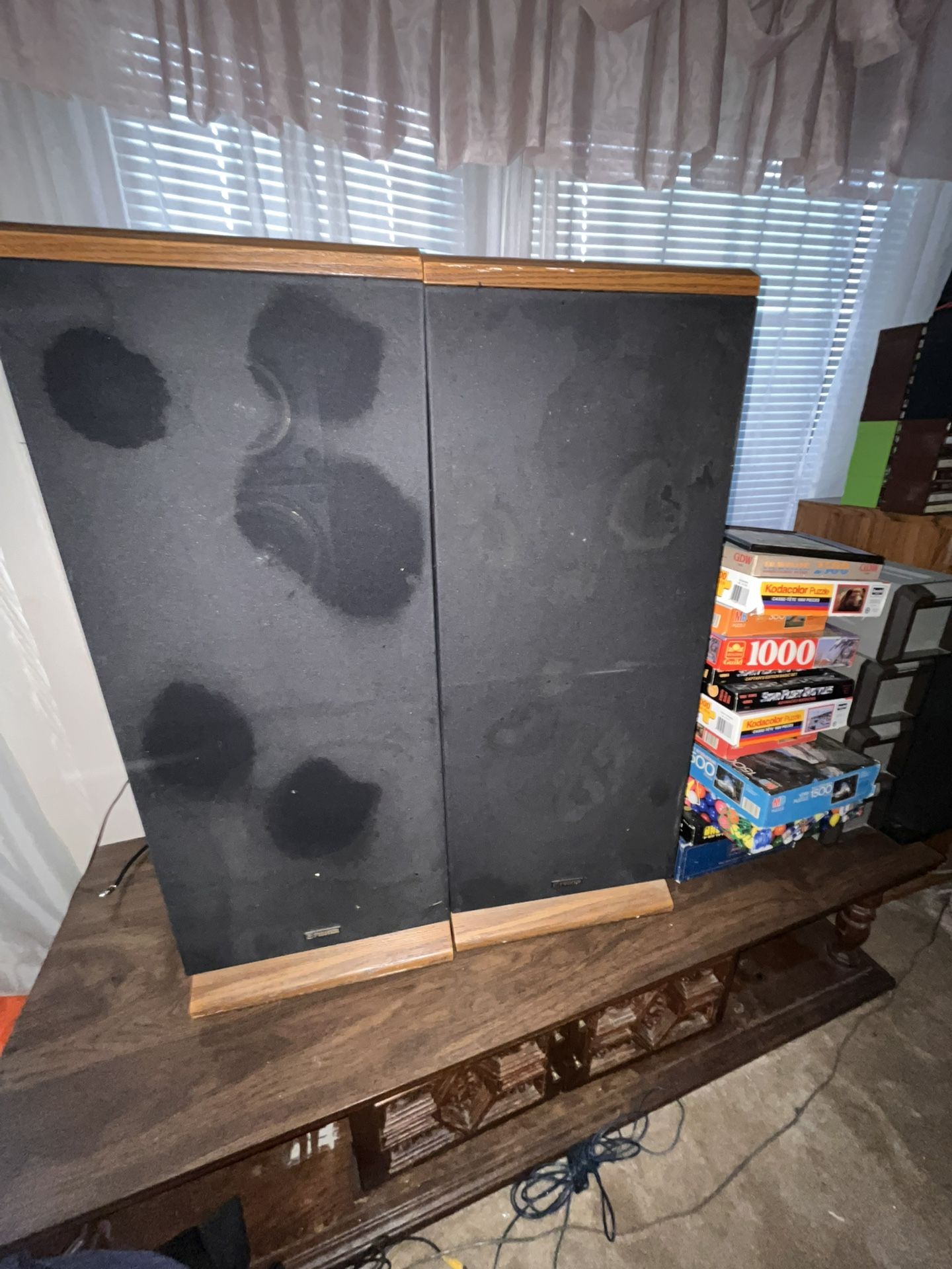 4 Piece 34 Inch Old style Speaker
