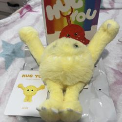 Pop mart Hug You Plush Pendant 