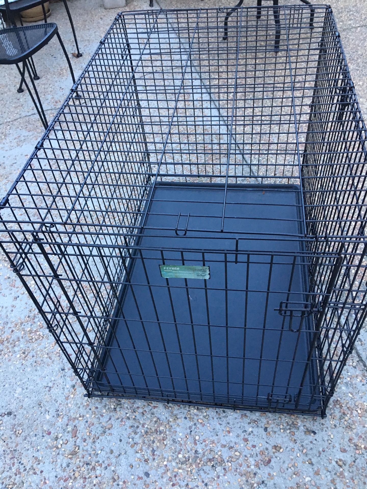 Dog crate