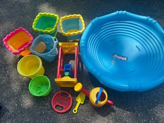 Toddler "wobble" and sand play toys bundle