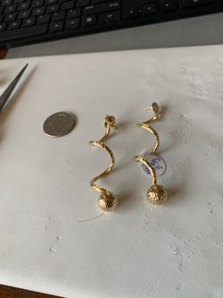 Gold swirl earrings 14kt