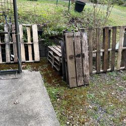 FREE Pallet Boards-SE Issaquah-Take what need