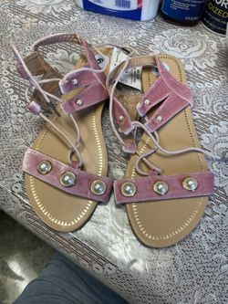 New Shoes Sandes Size 9