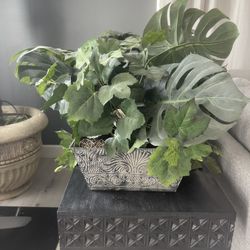 3 Potted Ivy, Palm  Fake Plants 