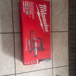 Milwaukee Grease Gun Kit (Brand New)