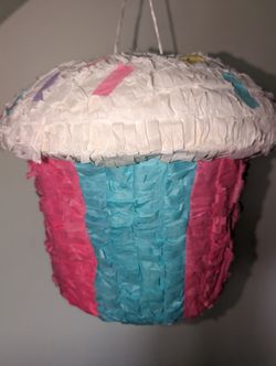 Never Used- Cupcake Party/Event Piñata