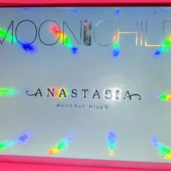 Anastasia Beverly Hills Moon Child Glow Kit Palette 