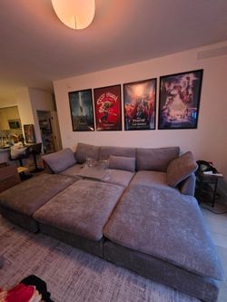 Brand New 6 PC Modular Couch from Chic House