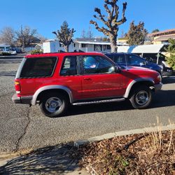 1995 Ford Explorer